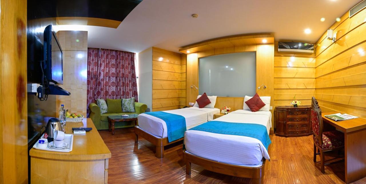 Hotel Emarald, ניו דלהי מראה חיצוני תמונה