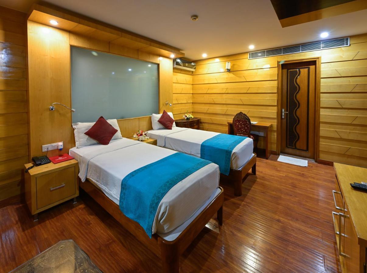 Hotel Emarald, ניו דלהי מראה חיצוני תמונה