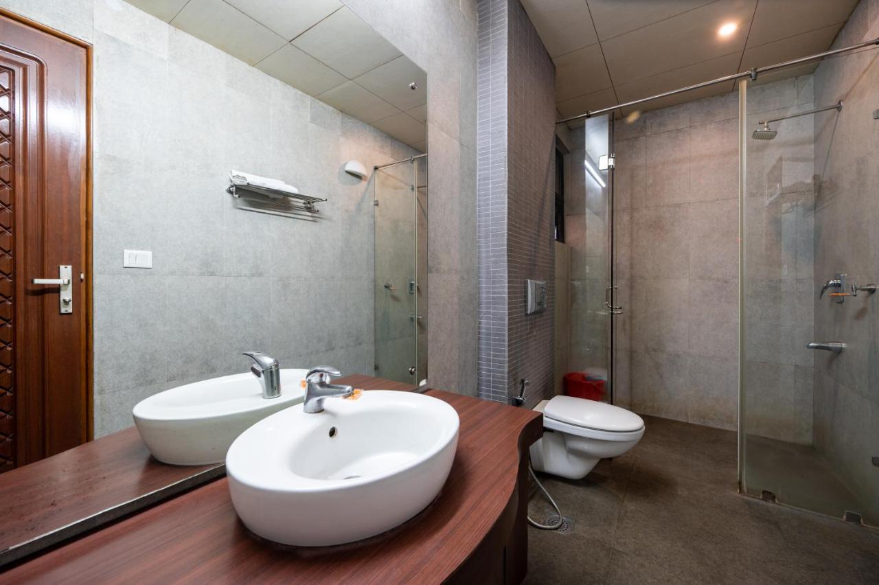 Hotel Emarald, ניו דלהי מראה חיצוני תמונה
