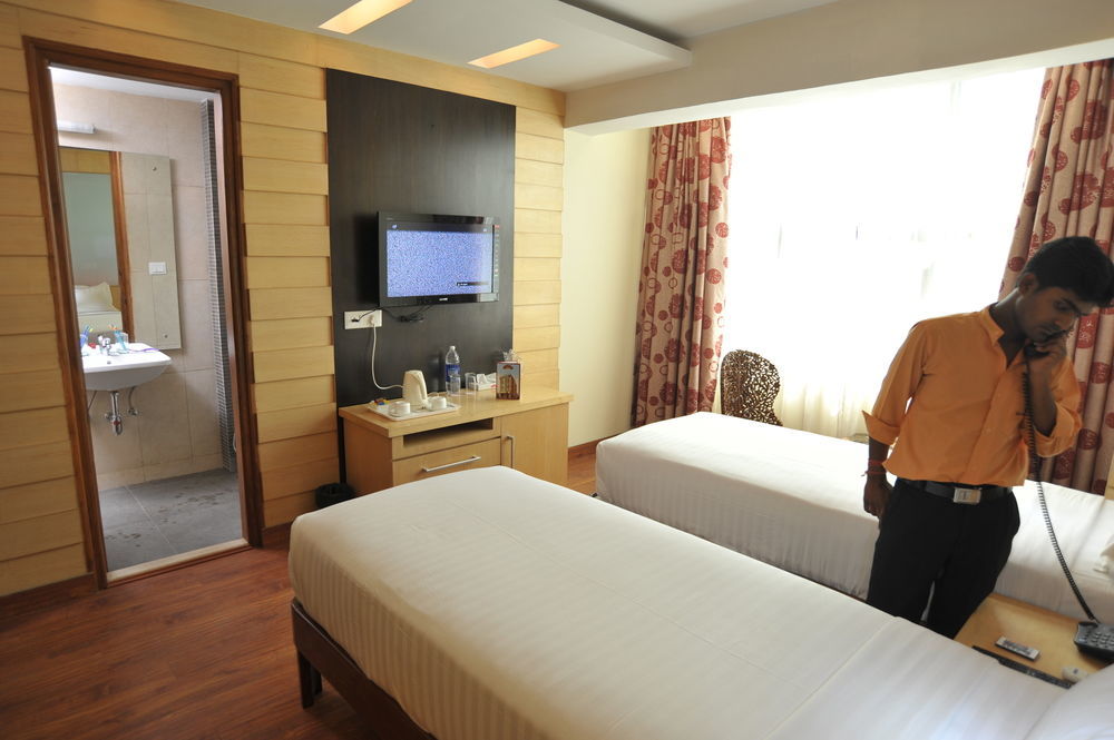 Hotel Emarald, ניו דלהי מראה חיצוני תמונה